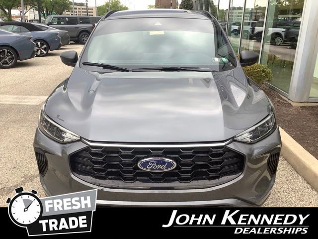 Certified 2023 Ford Escape ST-Line w/ Tech Pack #1 AWD/4WD image 9