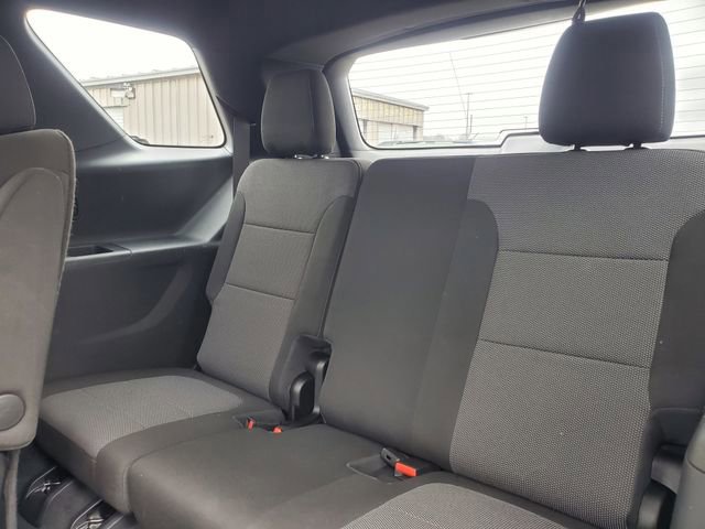 Used 2022 Chevrolet Traverse LT image 29