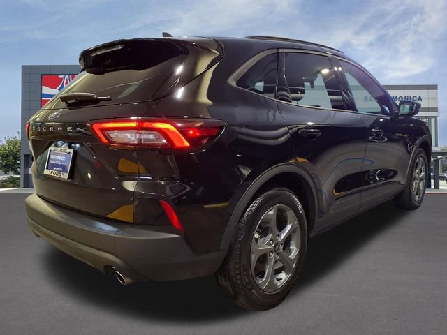 Certified 2025 Ford Escape ST-Line FWD image 25
