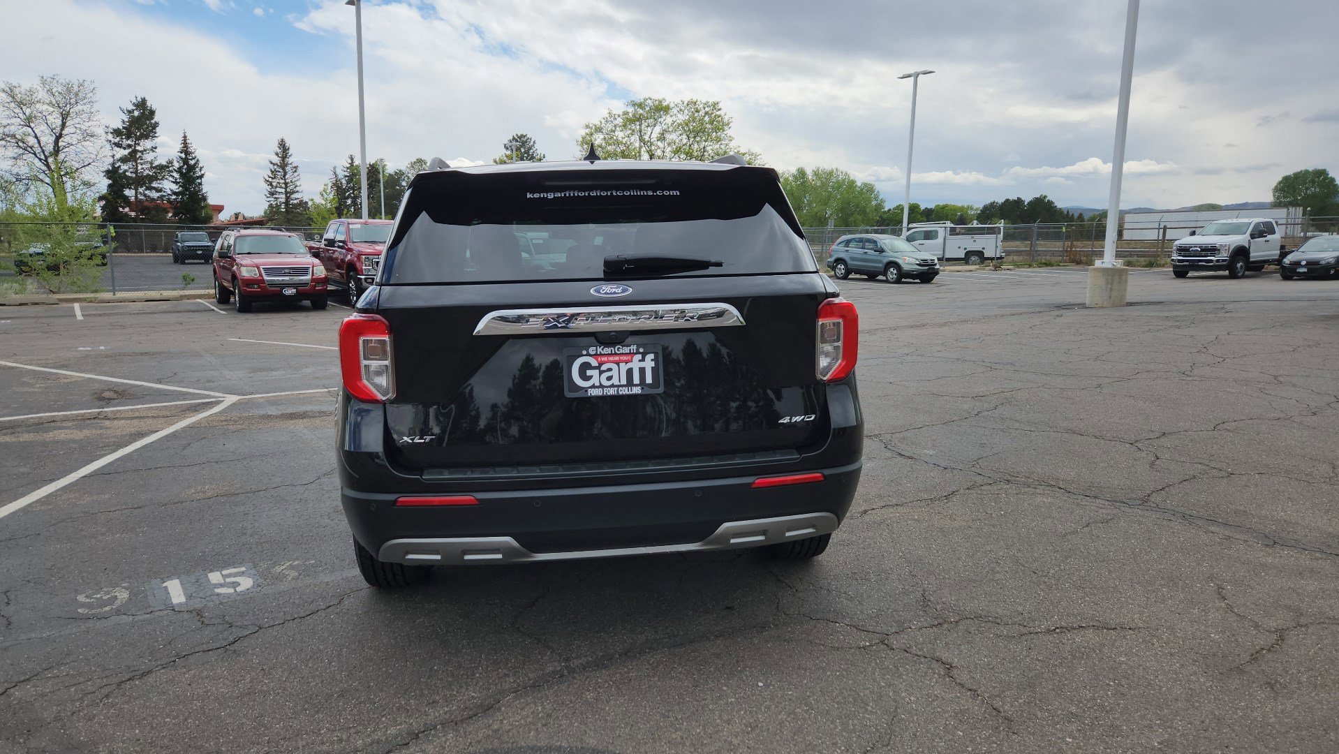 Certified 2023 Ford Explorer XLT w/ Equipment Group 202A AWD/4WD image 10