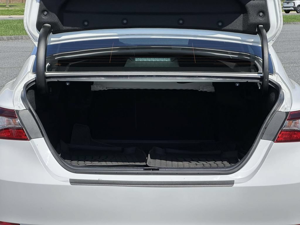 Used 2023 Toyota Camry SE w/ Protection Package (Q2) (TMS) FWD image 12