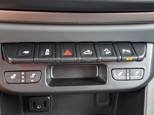 Used 2019 Chevrolet Colorado Z71 AWD/4WD image 27