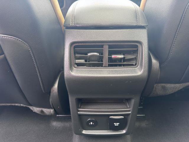 Certified 2024 Ford Edge SEL w/ Convenience Package AWD/4WD image 15