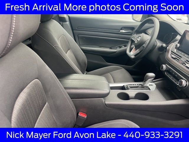Used 2025 Nissan Altima 2.5 SV FWD image 11