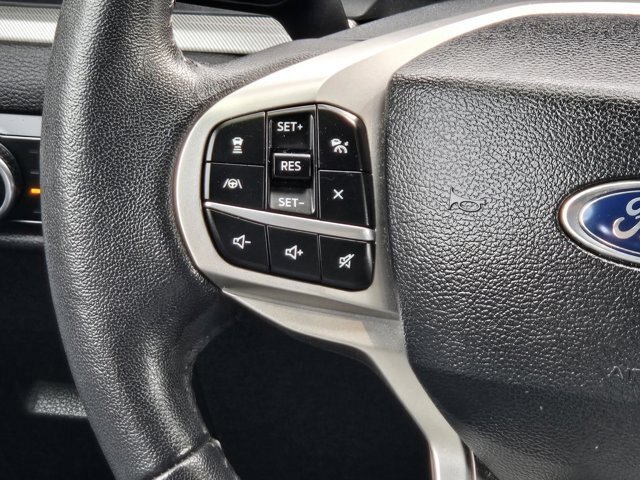 Certified 2024 Ford Explorer XLT w/ Equipment Group 202A RWD image 15