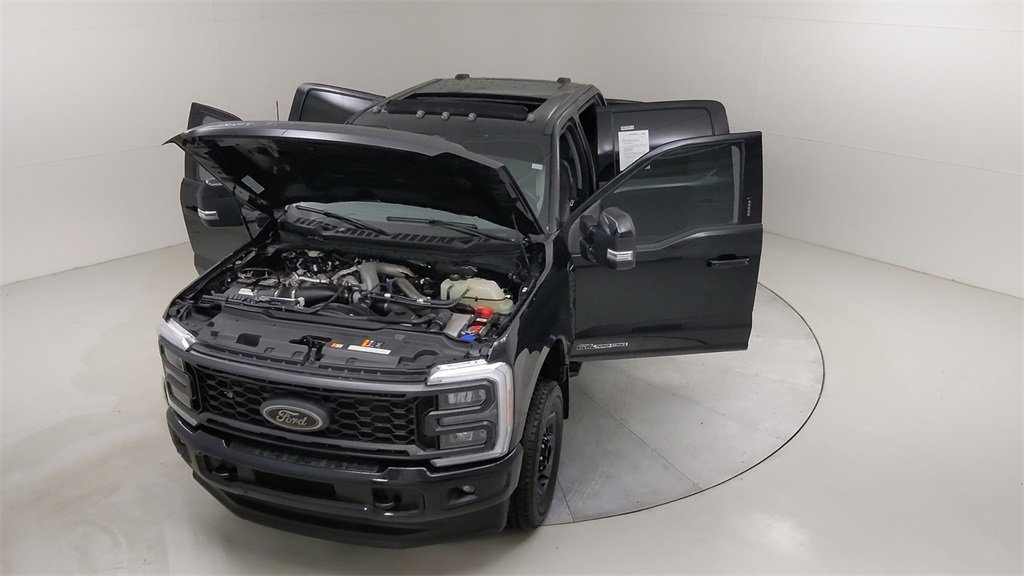 Certified 2023 Ford F250 Lariat w/ Lariat Ultimate Package image 47