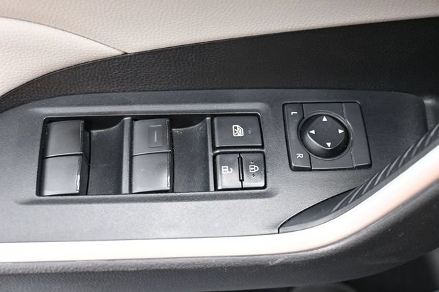 Used 2021 Toyota RAV4 XLE FWD image 14