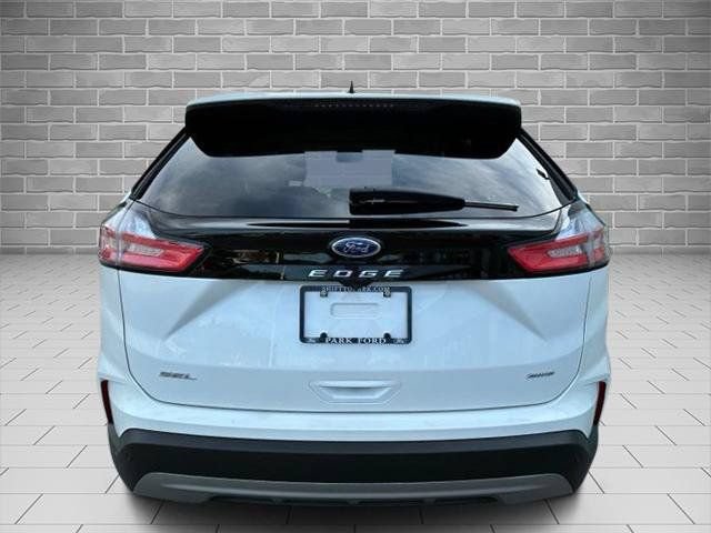 Certified 2024 Ford Edge SEL w/ Convenience Package AWD/4WD image 4