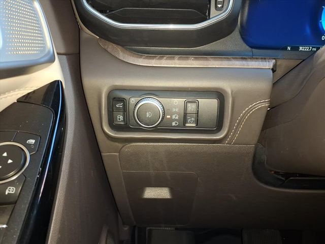 Certified 2022 Ford Explorer Platinum w/ Technology Package image 20