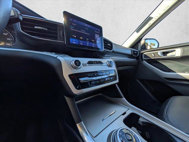 Certified 2022 Ford Explorer XLT w/ Equipment Group 202A image 13