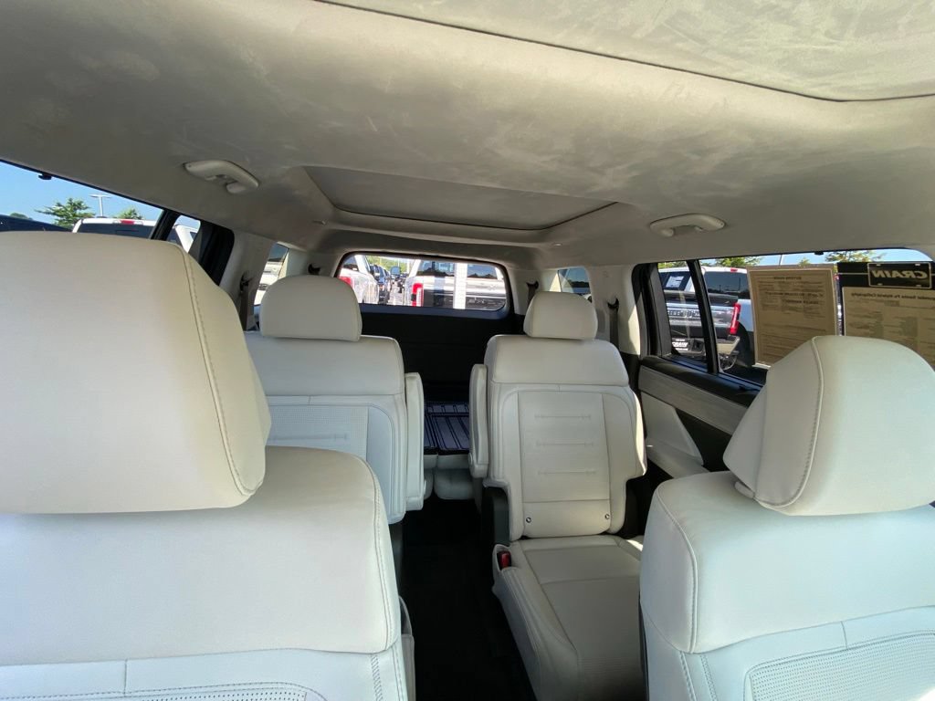 Used 2025 Hyundai Santa Fe Calligraphy AWD/4WD image 29