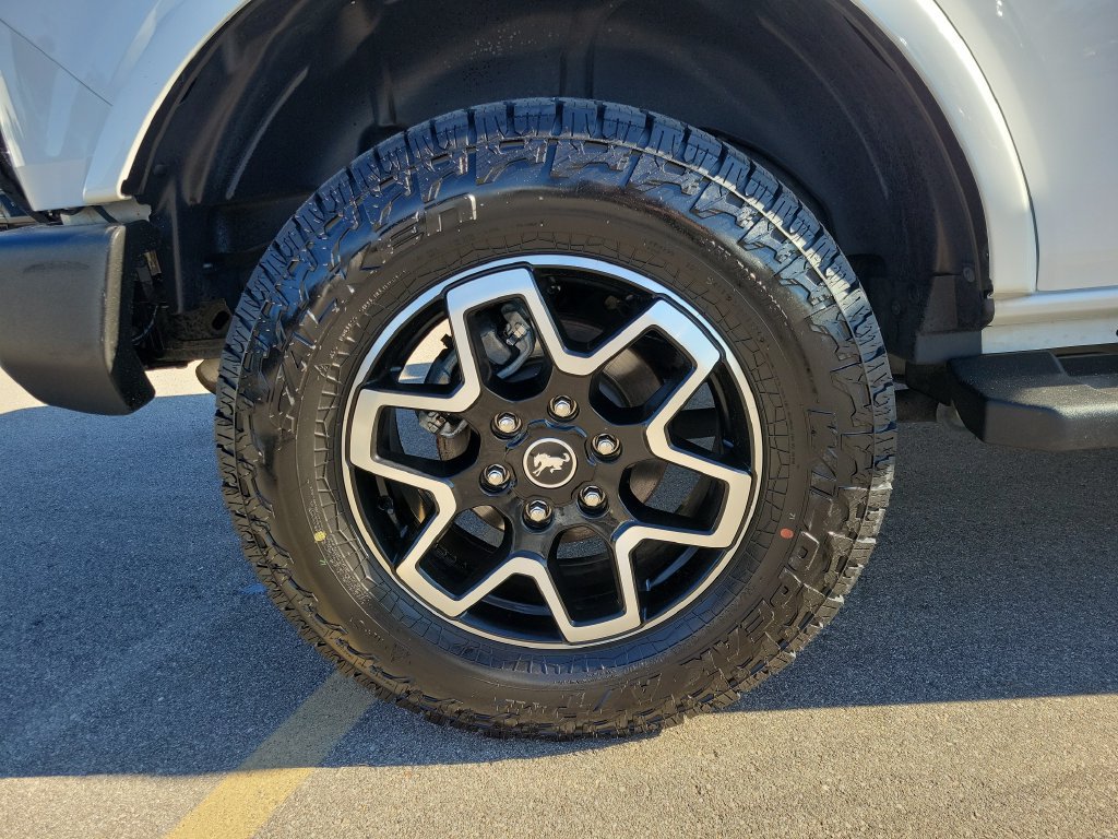 Certified 2023 Ford Bronco Outer Banks AWD/4WD image 5