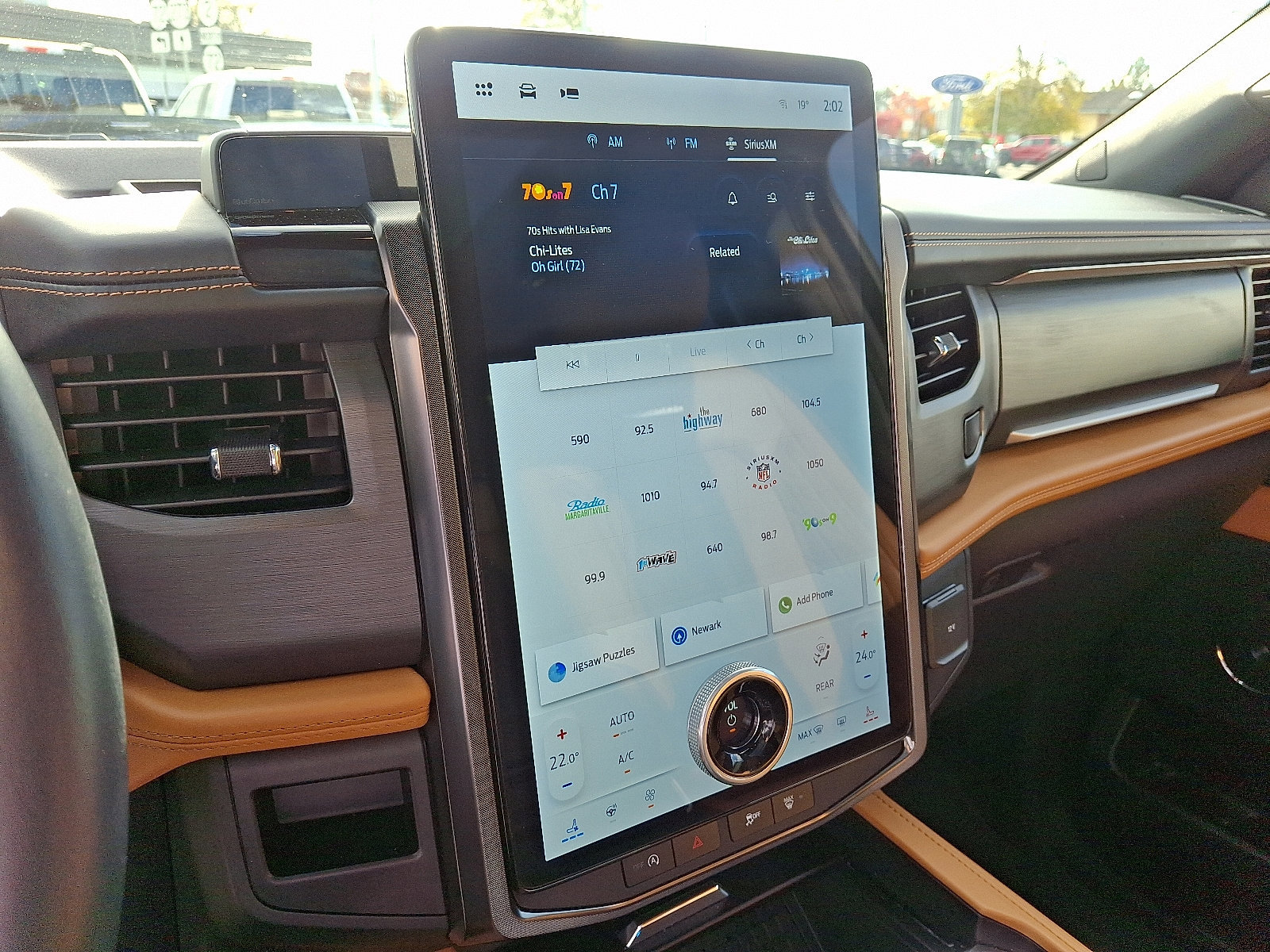 Certified 2024 Ford Expedition Platinum image 23