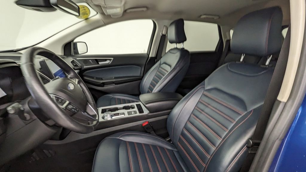 Certified 2022 Ford Edge SEL w/ Sport Appearance Package AWD/4WD image 2