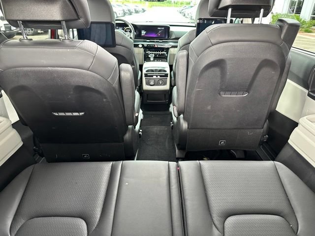 Used 2023 Kia Carnival SX Prestige FWD image 12
