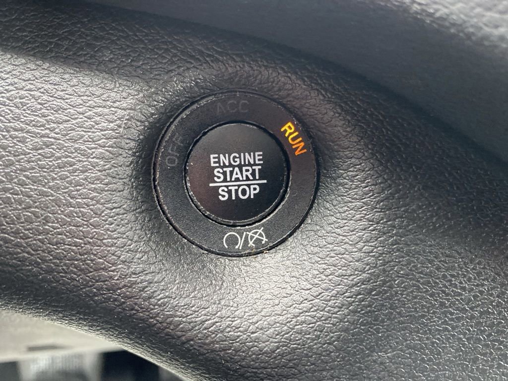 Used 2021 Jeep Cherokee Latitude Lux w/ Comfort/Convenience Group image 31