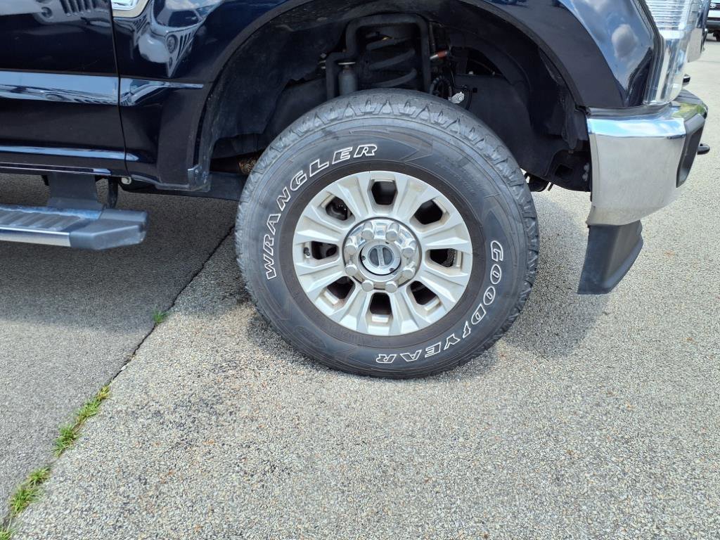 Certified 2021 Ford F250 XLT w/ XLT Value Package image 6