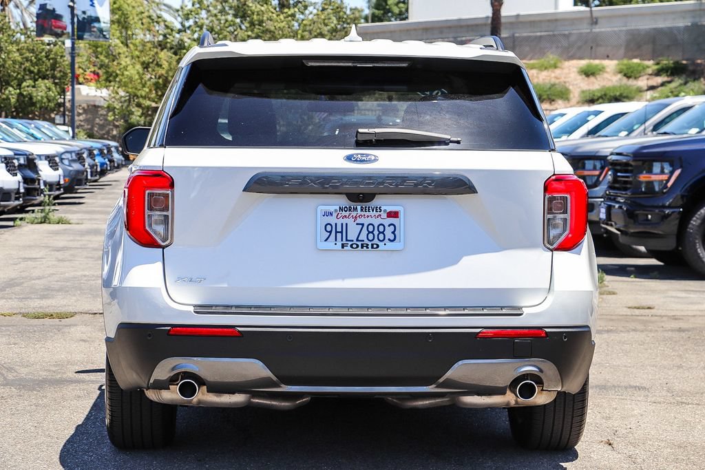 Certified 2023 Ford Explorer XLT w/ Equipment Group 202A RWD image 8