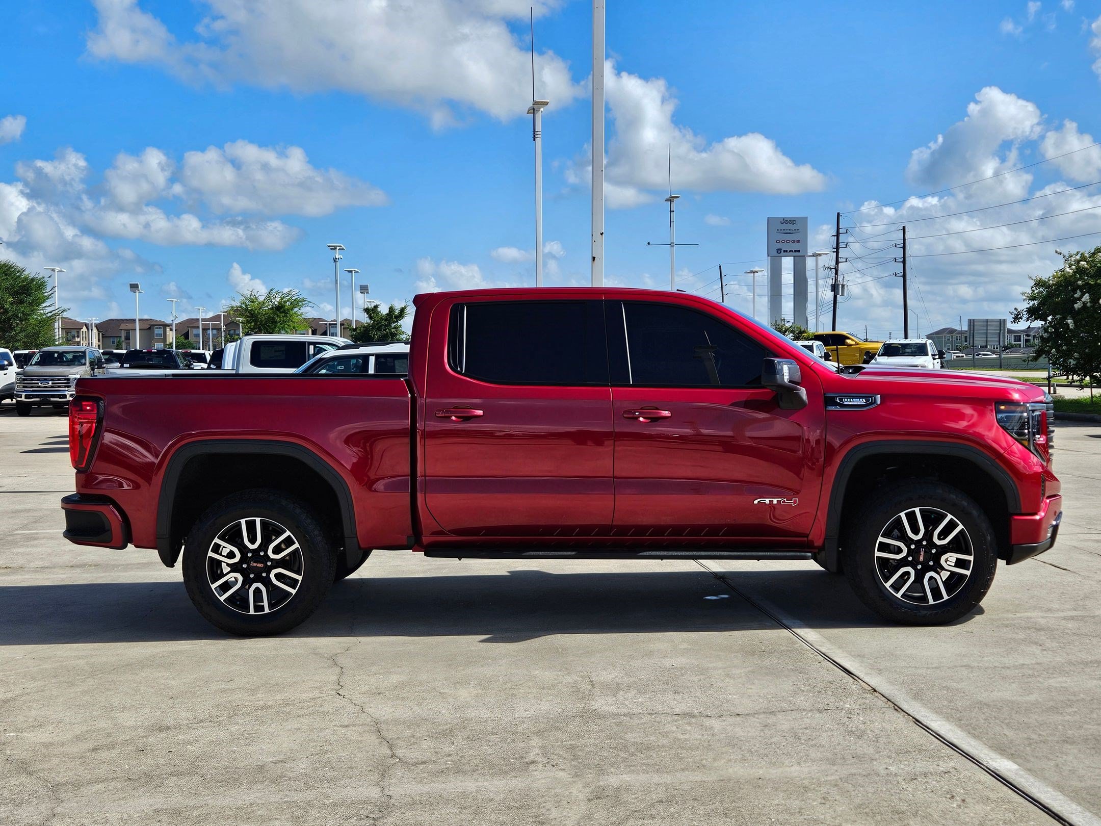 Used 2025 GMC Sierra 1500 AT4 w/ AT4 Premium Package AWD/4WD image 2