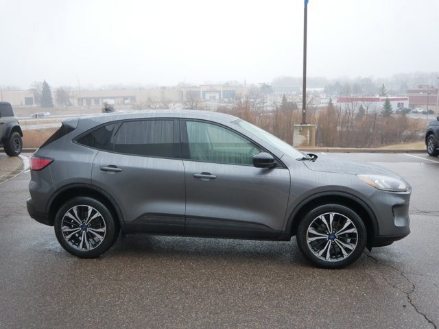 Certified 2022 Ford Escape SE w/ SE Sport Appearance Package image 2