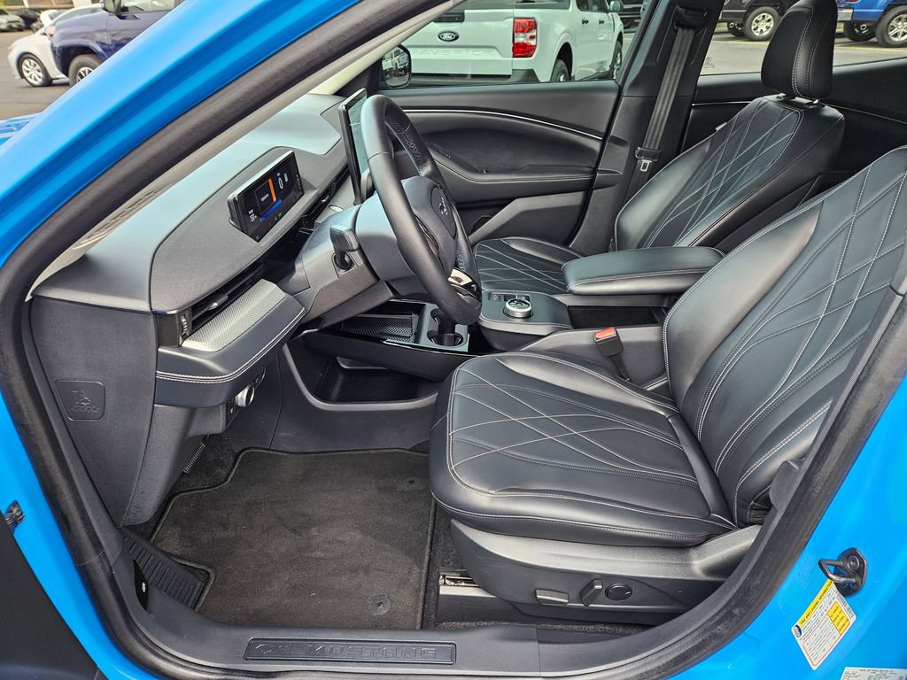 Certified 2022 Ford Mustang Mach-E Select AWD/4WD image 17