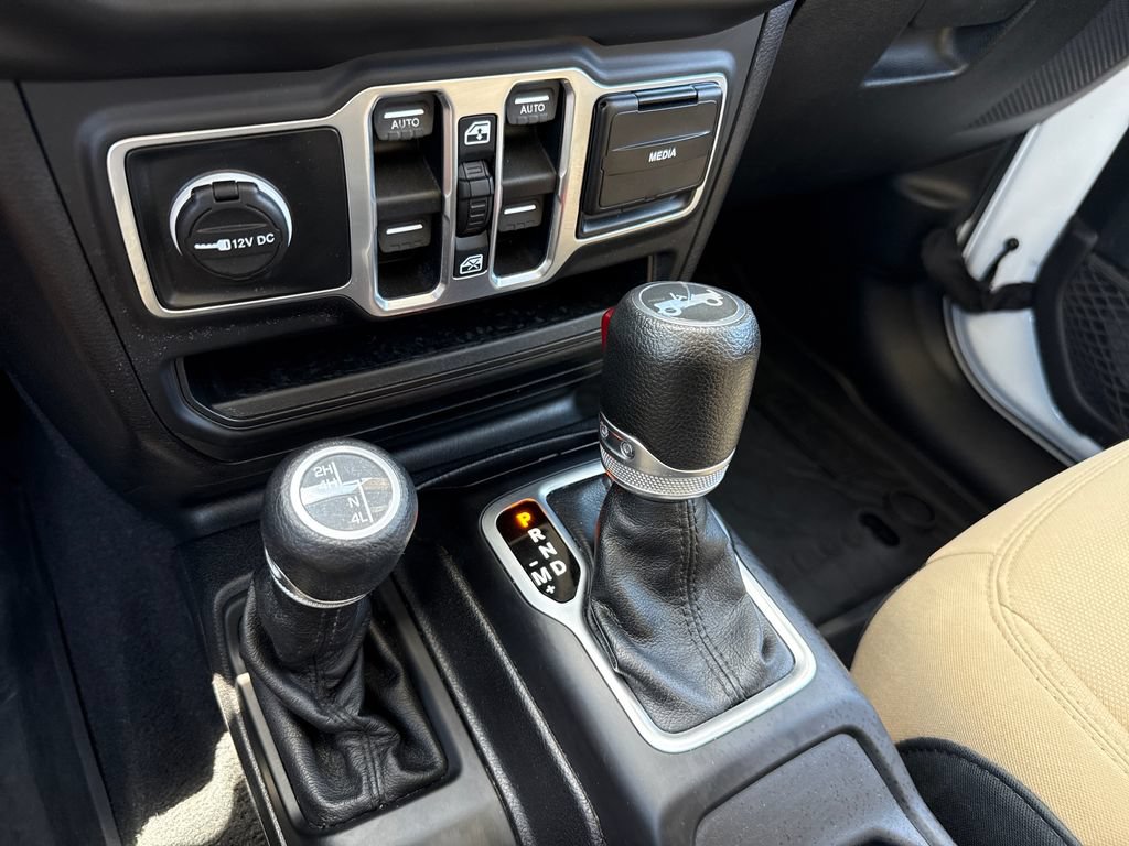 Used 2018 Jeep Wrangler Unlimited Sport S AWD/4WD image 22