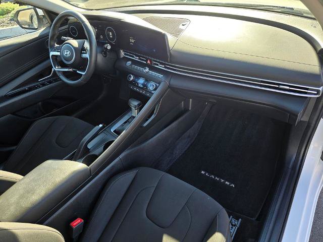 Used 2025 Hyundai Elantra SEL FWD image 18