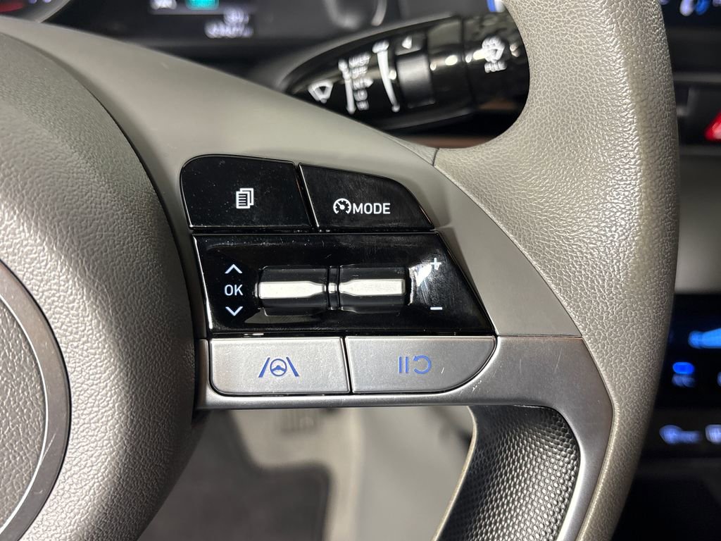 Used 2021 Hyundai Elantra SEL w/ Cargo Package FWD image 18