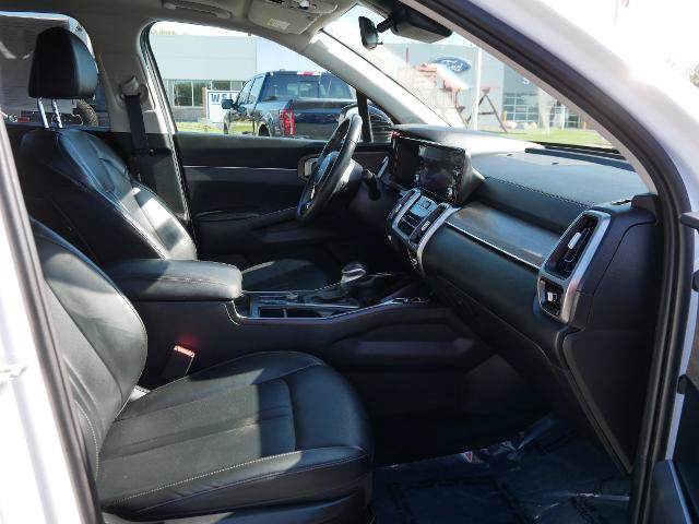 Used 2023 Kia Sorento S AWD/4WD image 15