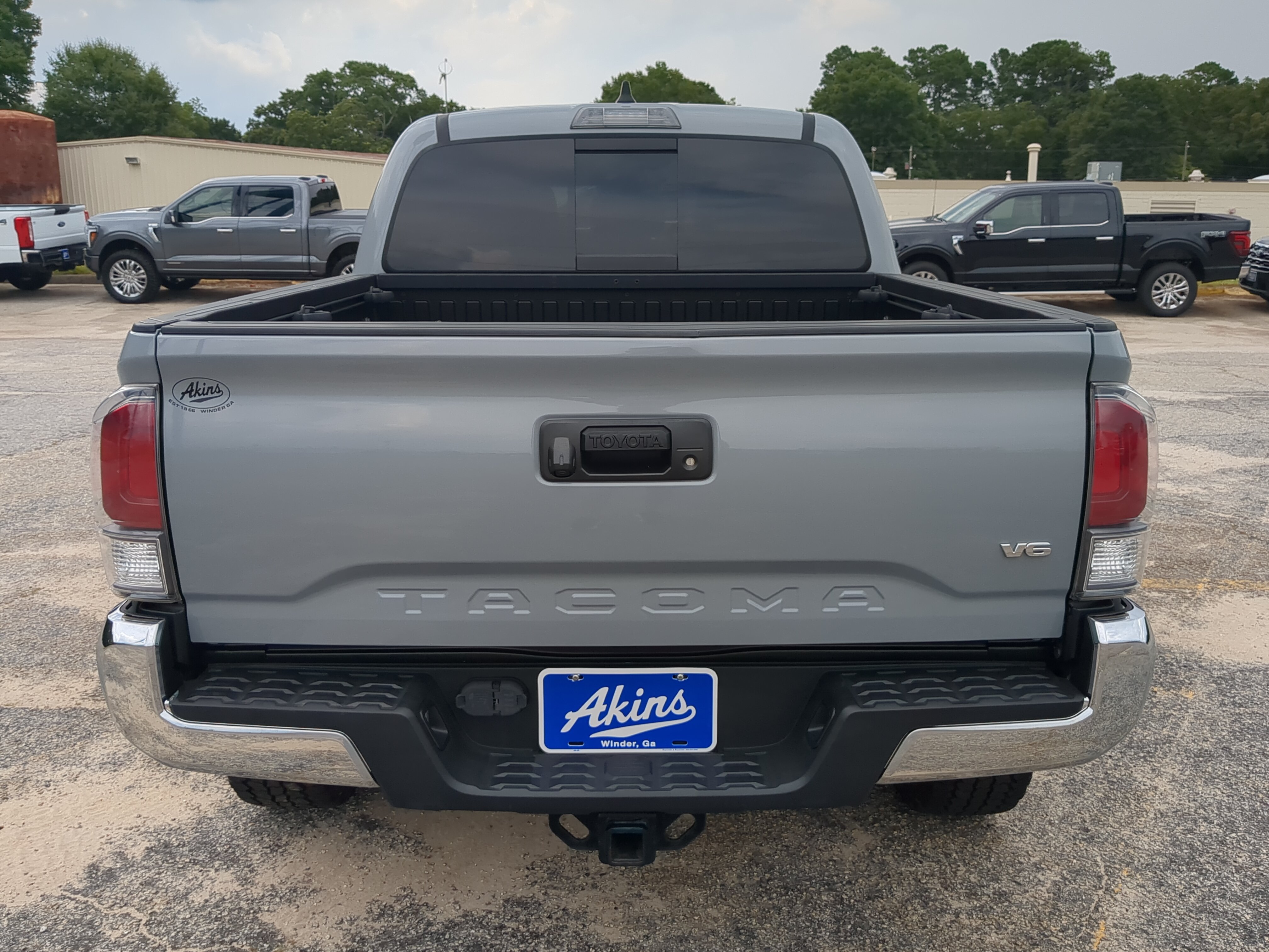 Used 2020 Toyota Tacoma TRD Off-Road AWD/4WD image 4