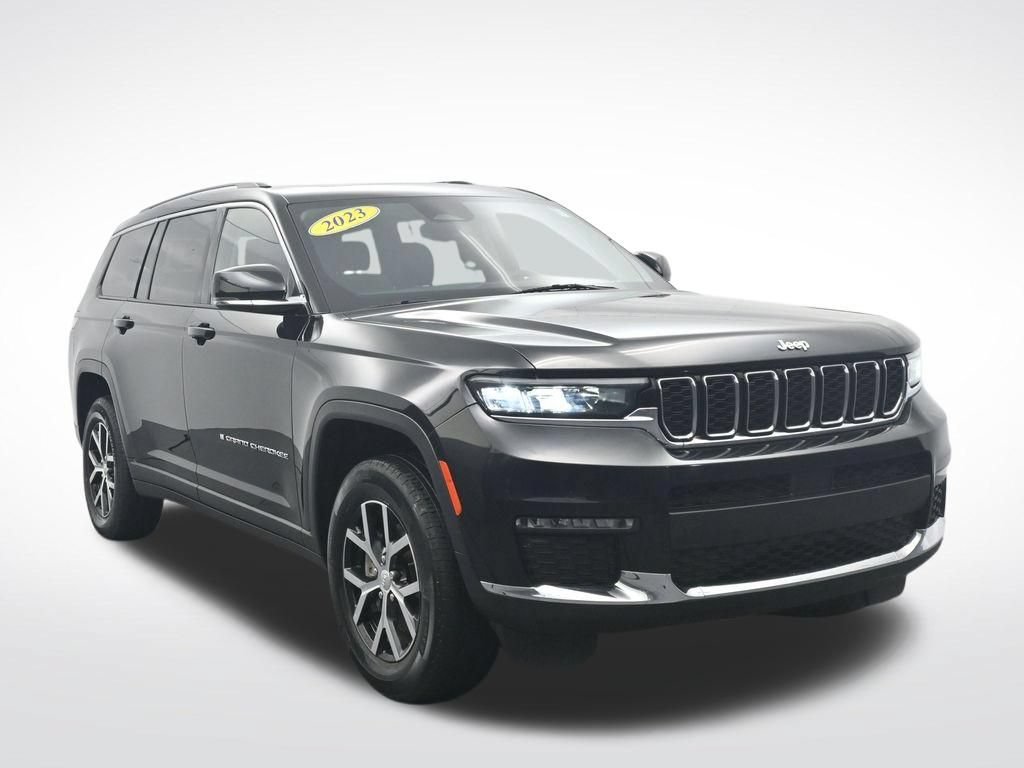 Used 2023 Jeep Grand Cherokee L Limited AWD/4WD image 3