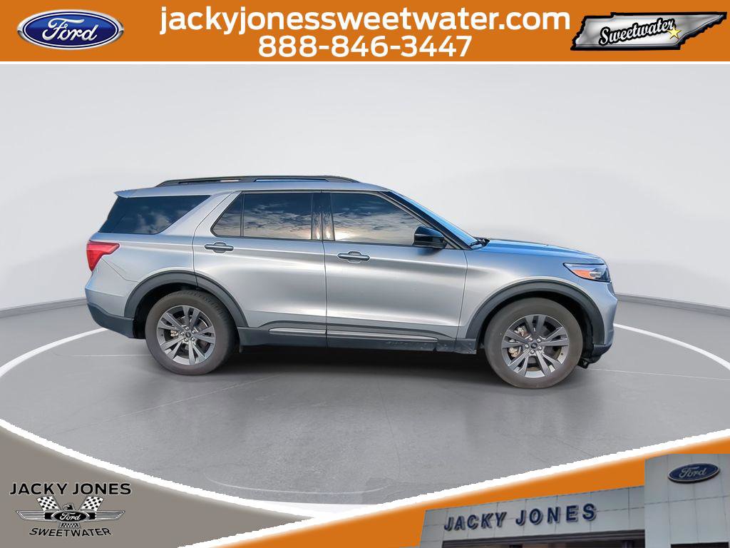Certified 2023 Ford Explorer XLT w/ Equipment Group 202A image 9