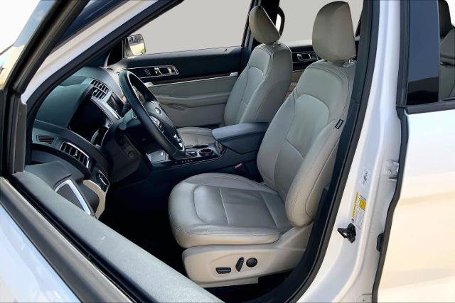 Certified 2019 Ford Explorer Limited w/ Ford Safe & Smart Package FWD image 8