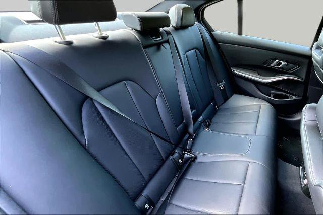 Used 2025 BMW 330i xDrive Sedan AWD/4WD image 38