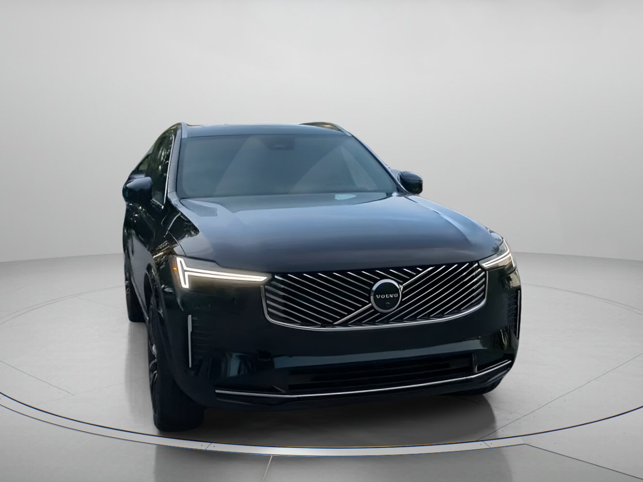 Used 2026 Volvo XC90 B6 Plus w/ Protection Package Premier AWD/4WD image 5