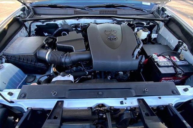 Used 2022 Toyota Tacoma SR image 30