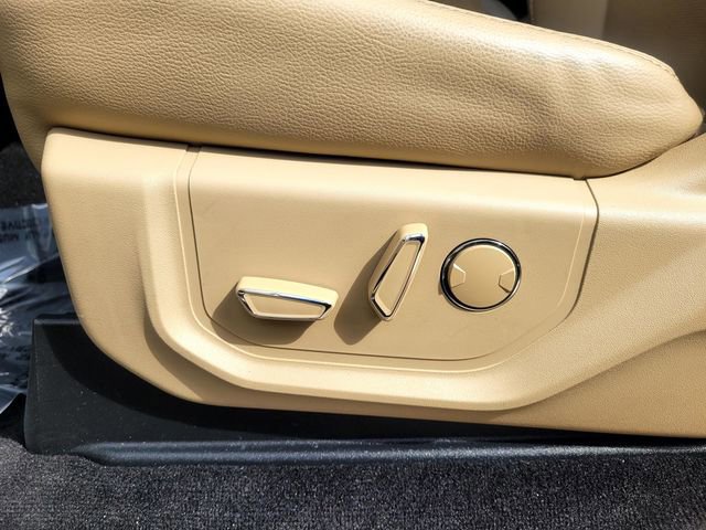 Certified 2018 Ford F350 Lariat w/ Camper Package image 12