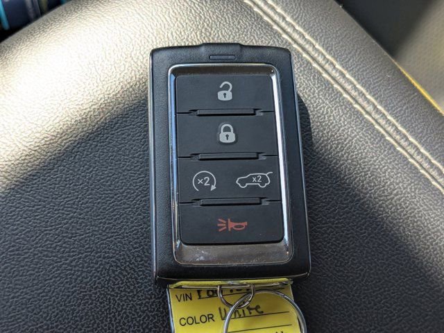 Used 2023 Jeep Grand Cherokee L Limited w/ Luxury Tech Group II AWD/4WD image 31