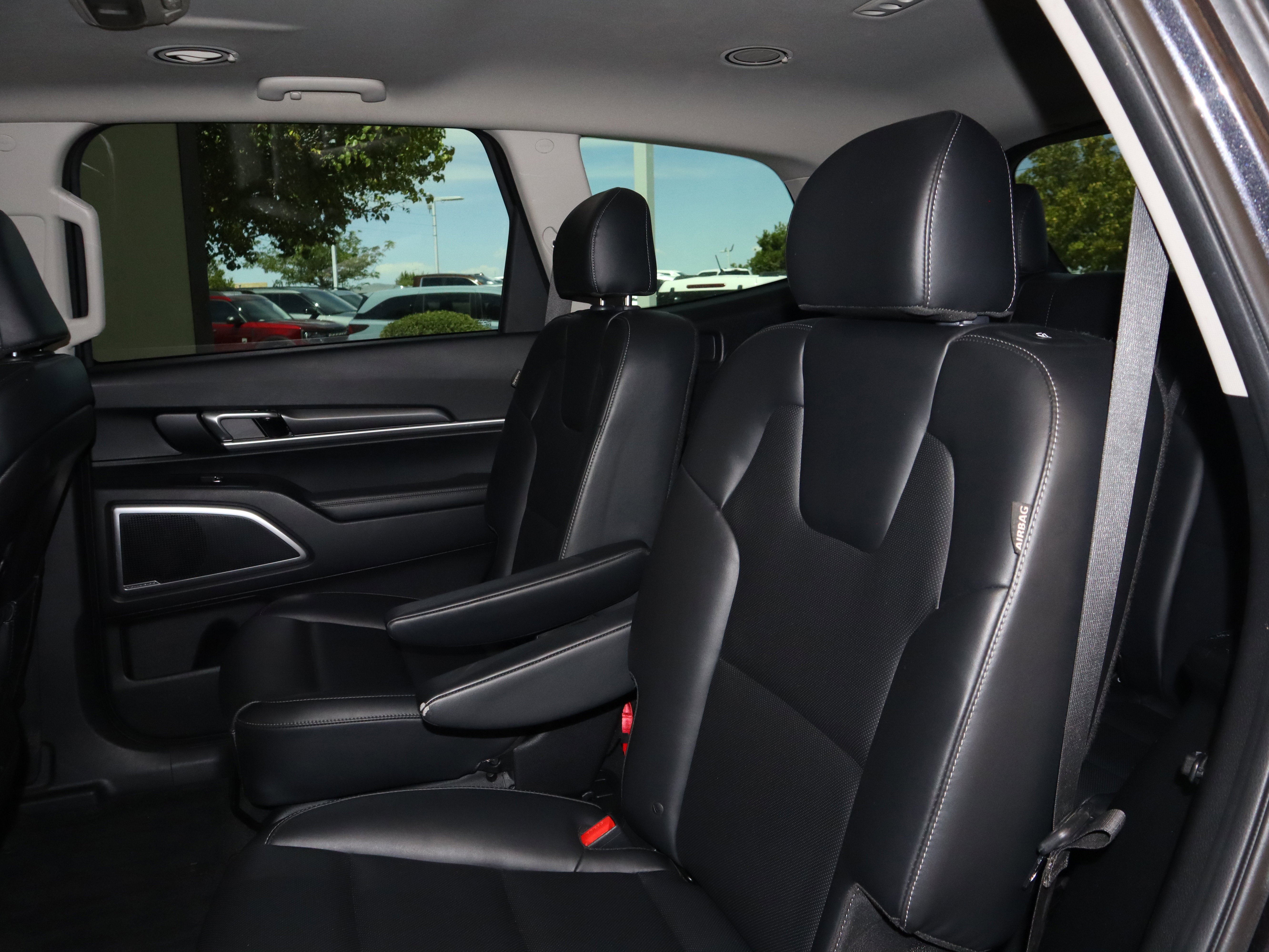 Used 2025 Kia Telluride S AWD/4WD image 39