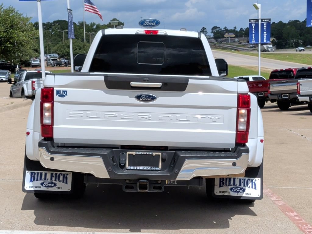 Certified 2022 Ford F350 Lariat w/ Lariat Value Package RWD image 4