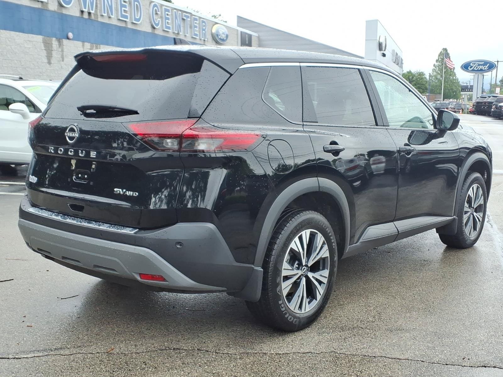 Used 2023 Nissan Rogue SV AWD/4WD image 3