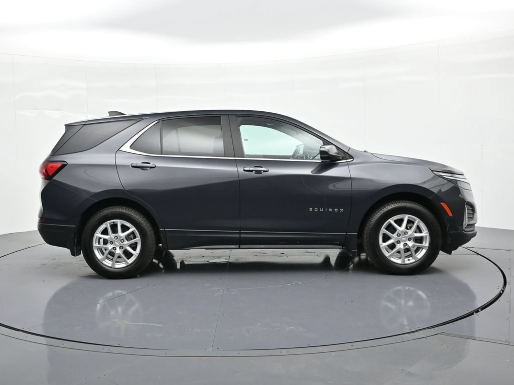Used 2022 Chevrolet Equinox LT w/ Driver Convenience Package AWD/4WD image 5