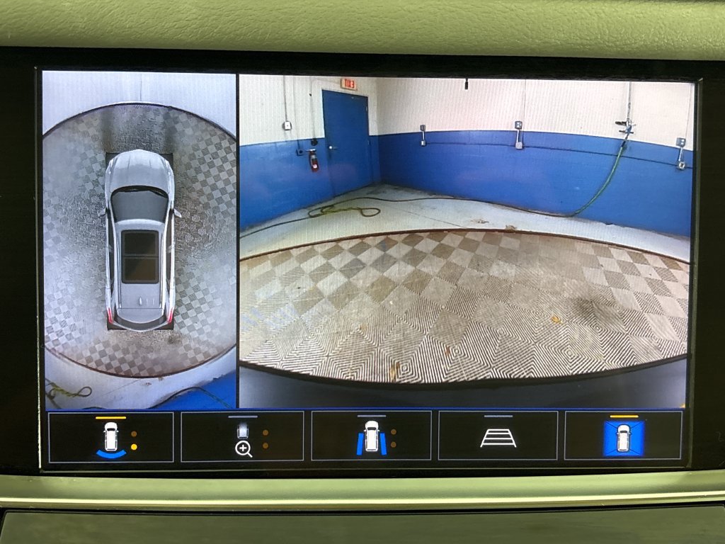 Used 2021 Cadillac XT5 Premium Luxury FWD image 23