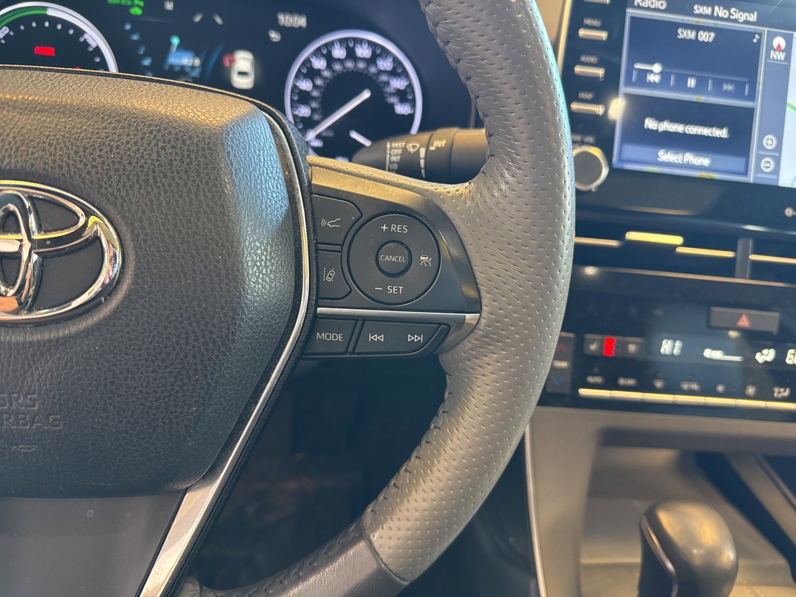 Used 2022 Toyota Avalon Limited w/ Advanced Safety Package image 20