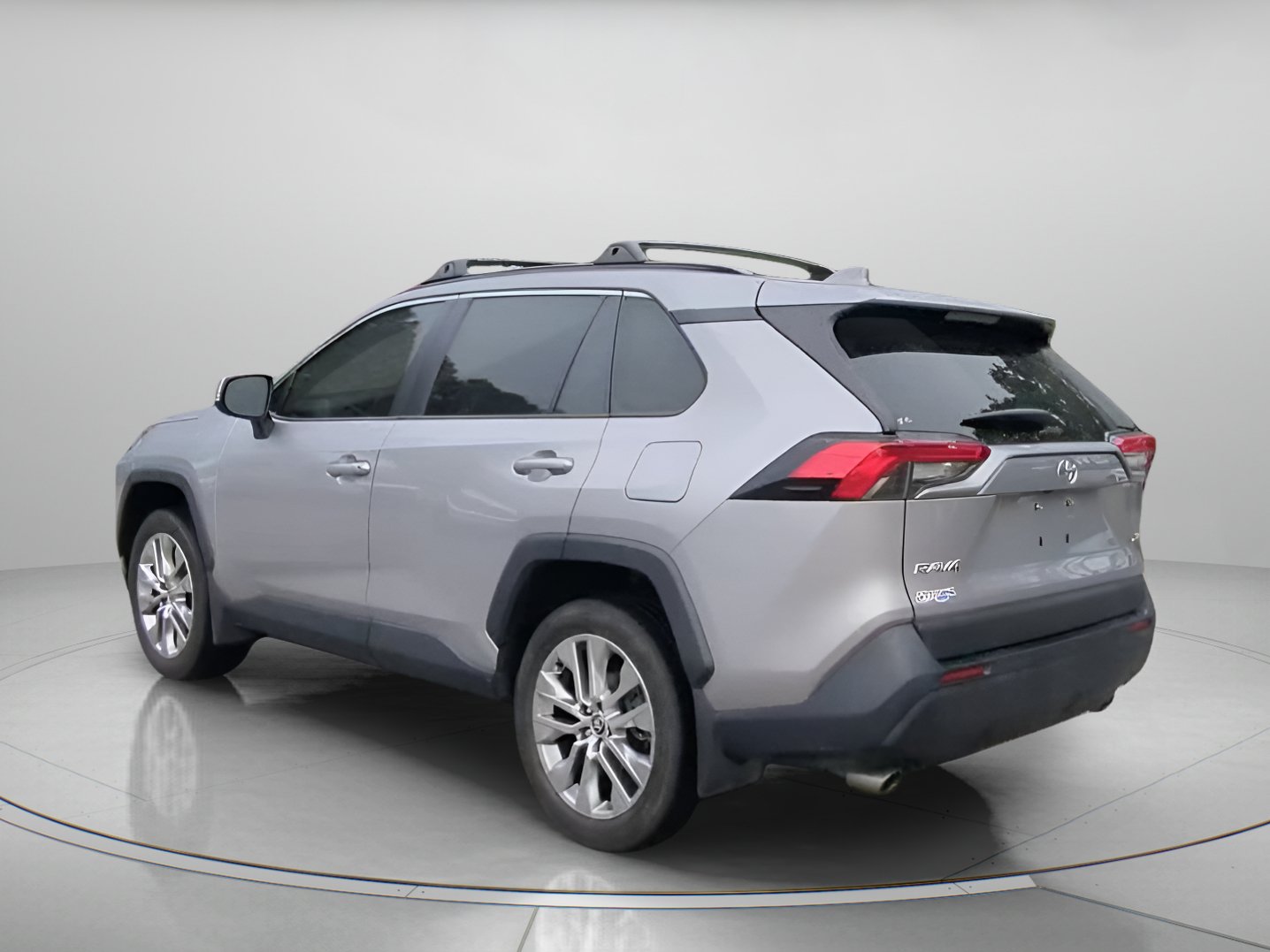 Used 2025 Toyota RAV4 XLE Premium w/ Weather Package FWD image 20