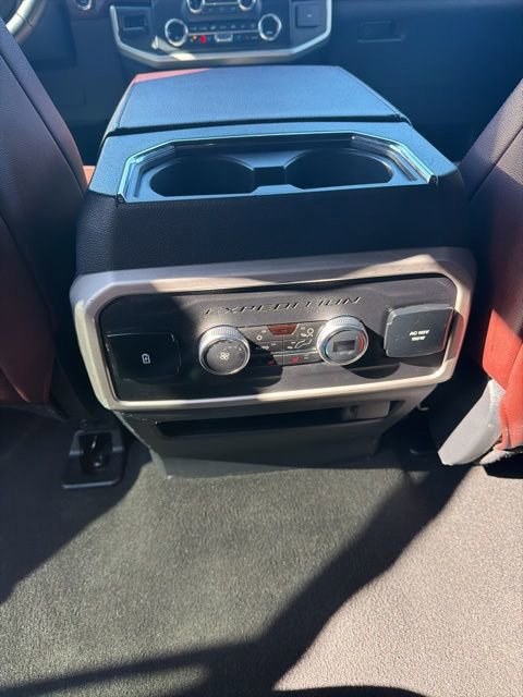 Certified 2024 Ford Expedition Limited image 32