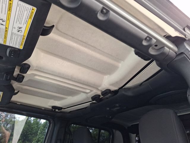 Used 2021 Jeep Gladiator Sport AWD/4WD image 29