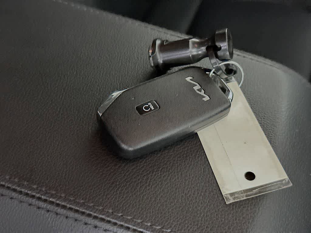 Used 2025 Kia Sportage EX AWD/4WD image 22