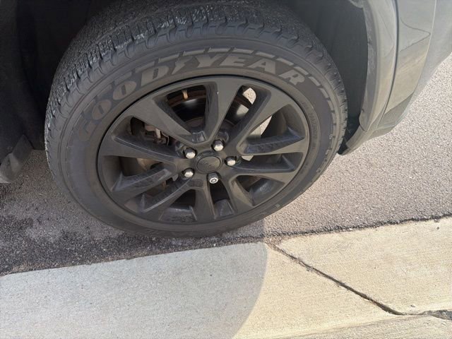 Used 2020 Jeep Grand Cherokee Altitude image 10