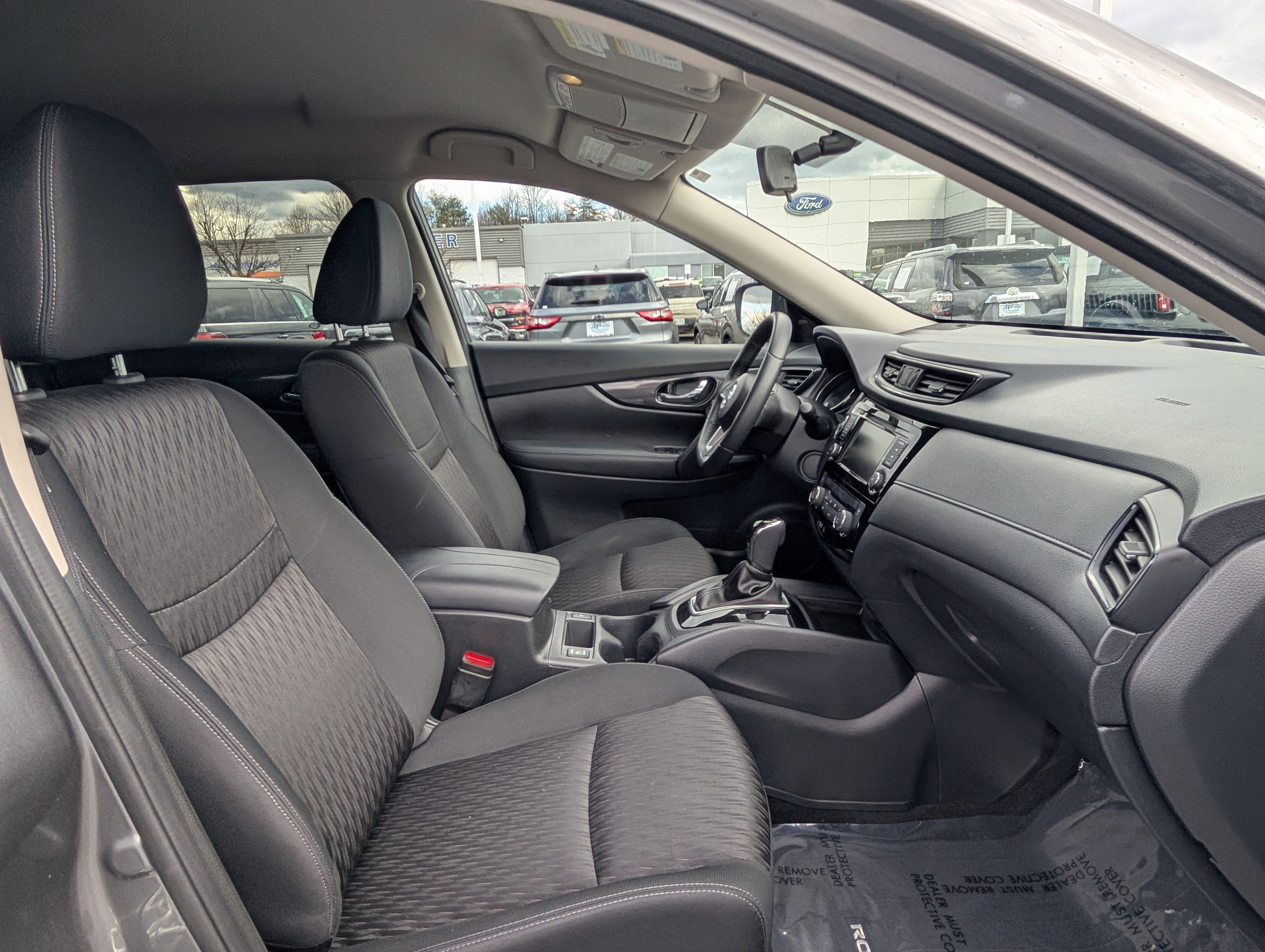 Used 2018 Nissan Rogue SV image 10